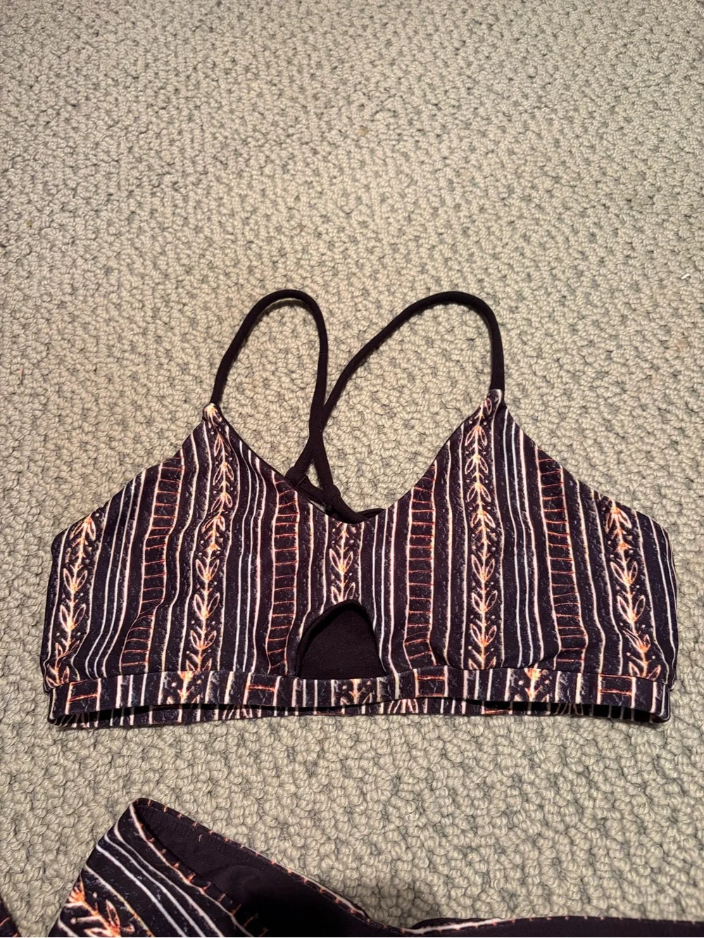 Wolven Zephyr Two-Piece Set - Sports Bra and Leggings Small